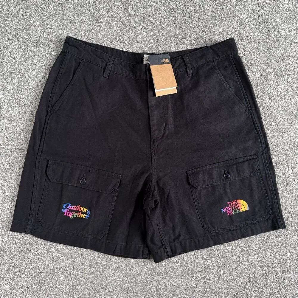 The North Face Valley Cargo Shorts Black Canvas 7” Inseam Size 33 NEW